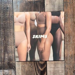 SKIMS core control brief in clay (s/m)